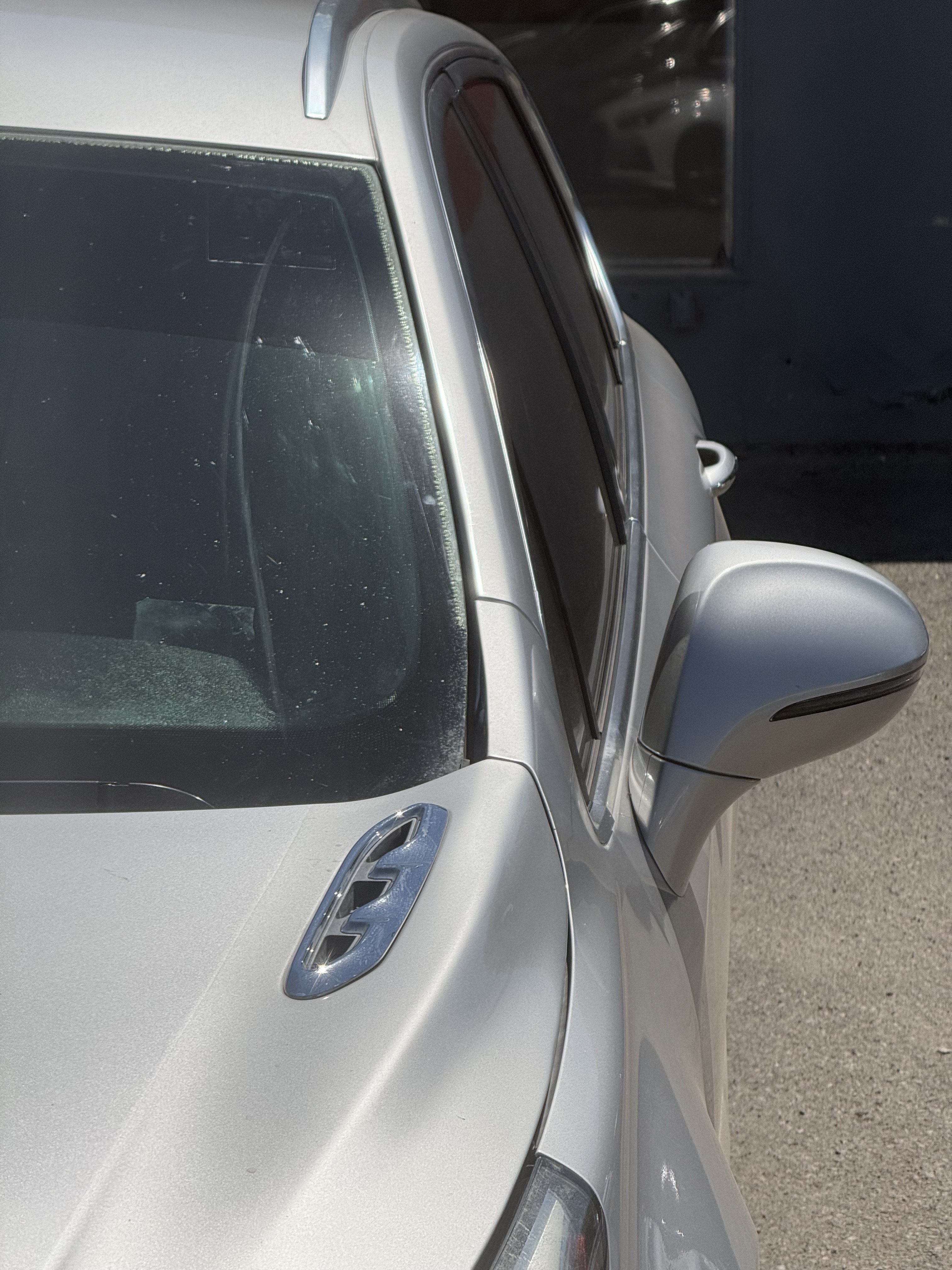Used 2017 Buick Envision Essence FWD image 25