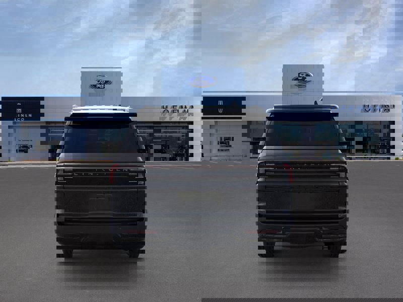 New 2025 Lincoln Navigator L Reserve w/ Jet Appearance Package image 5