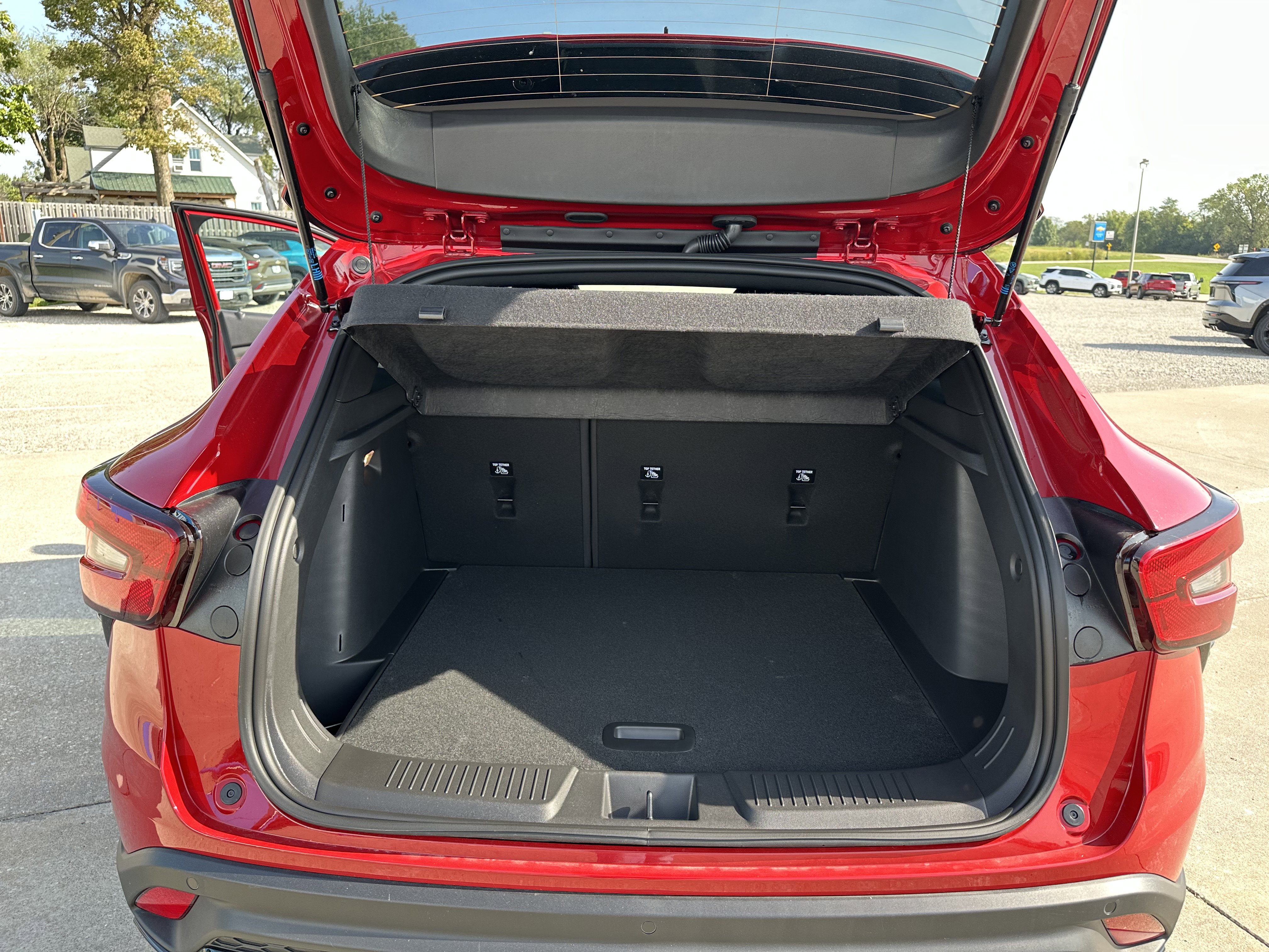 New 2026 Chevrolet Trax RS w/ Sunroof Package image 25