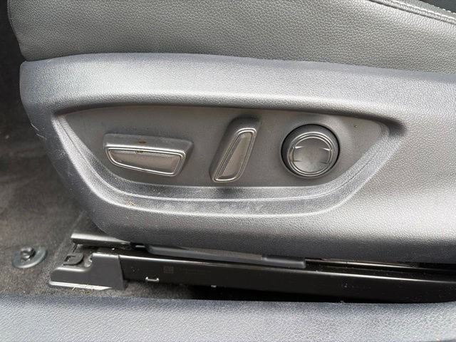 Used 2025 Toyota Camry SE FWD image 17