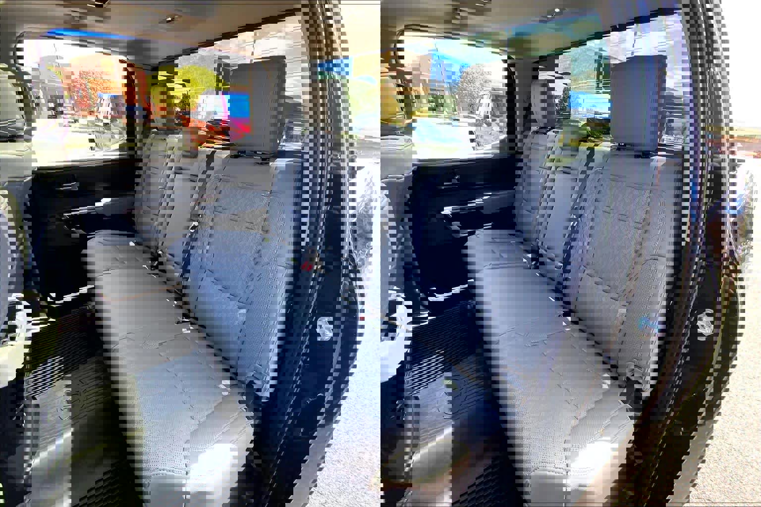 Used 2024 Toyota Tundra Limited w/ Power Package AWD/4WD image 21