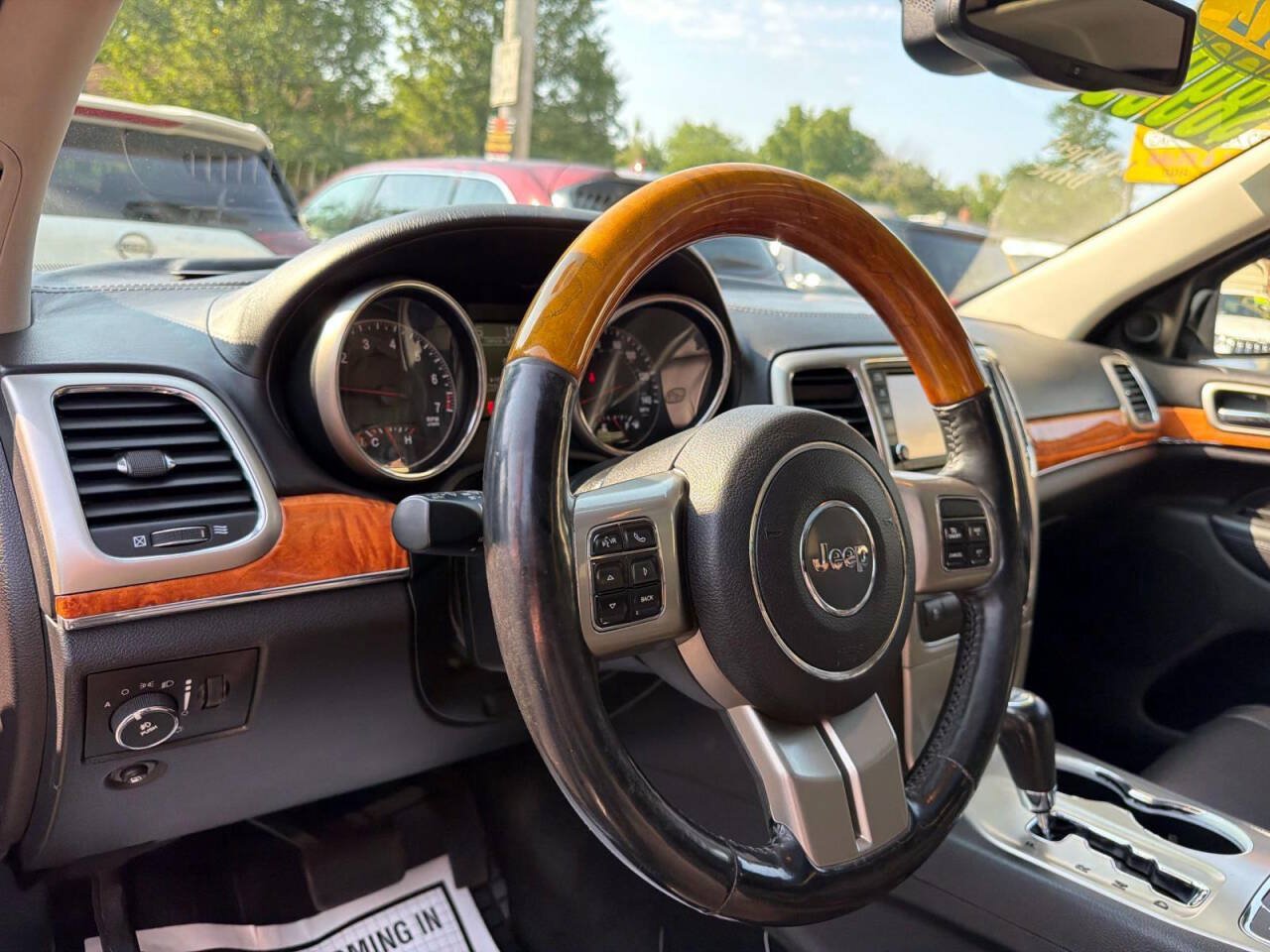 Used 2012 Jeep Grand Cherokee Overland AWD/4WD image 18