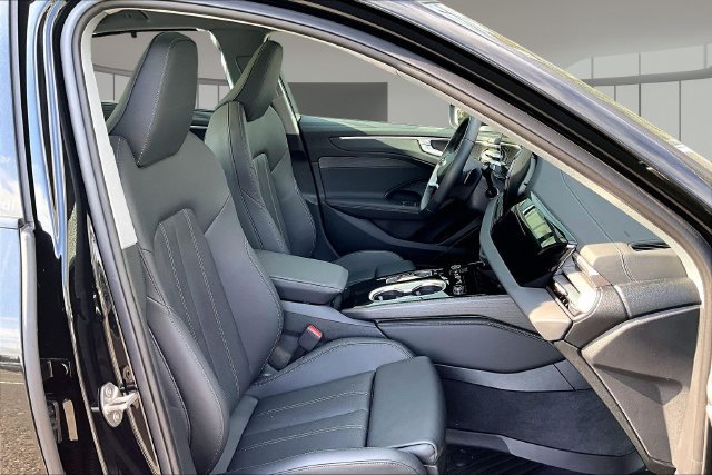 Used 2026 Audi A6 Premium Plus AWD/4WD image 29