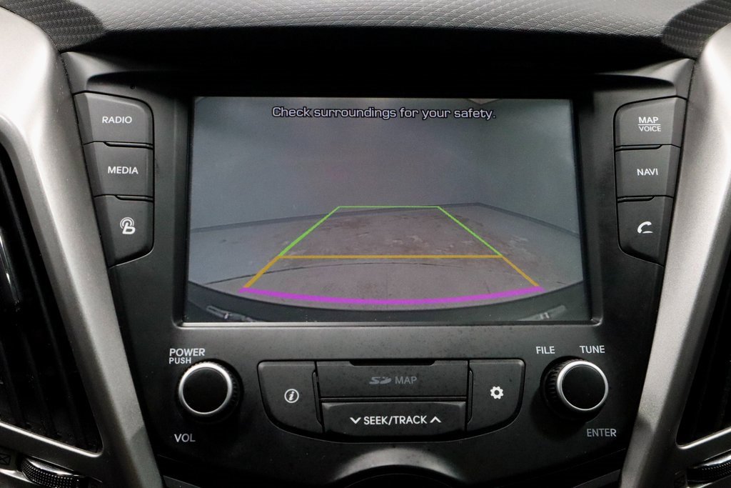 Used 2017 Hyundai Veloster Value Edition image 2