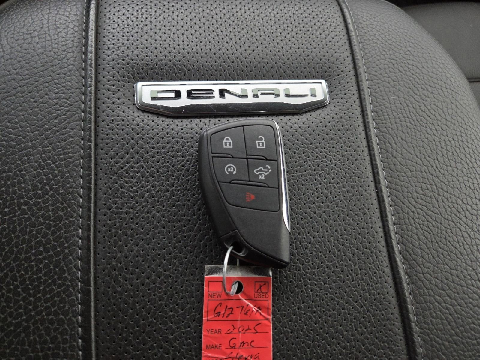 Used 2025 GMC Sierra 2500 Denali w/ Technology Package image 42