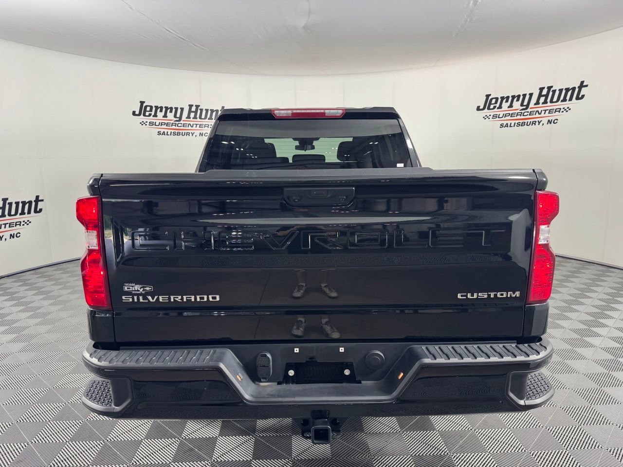 Used 2025 Chevrolet Silverado 1500 Custom AWD/4WD image 7