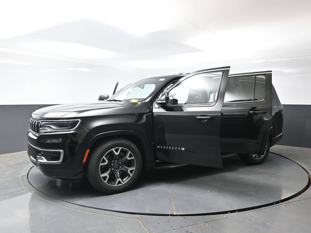 Used 2024 Jeep Wagoneer Series III AWD/4WD image 60