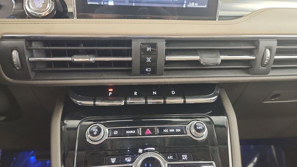 Used 2021 Lincoln Corsair FWD w/ Equipment Group 101A image 28