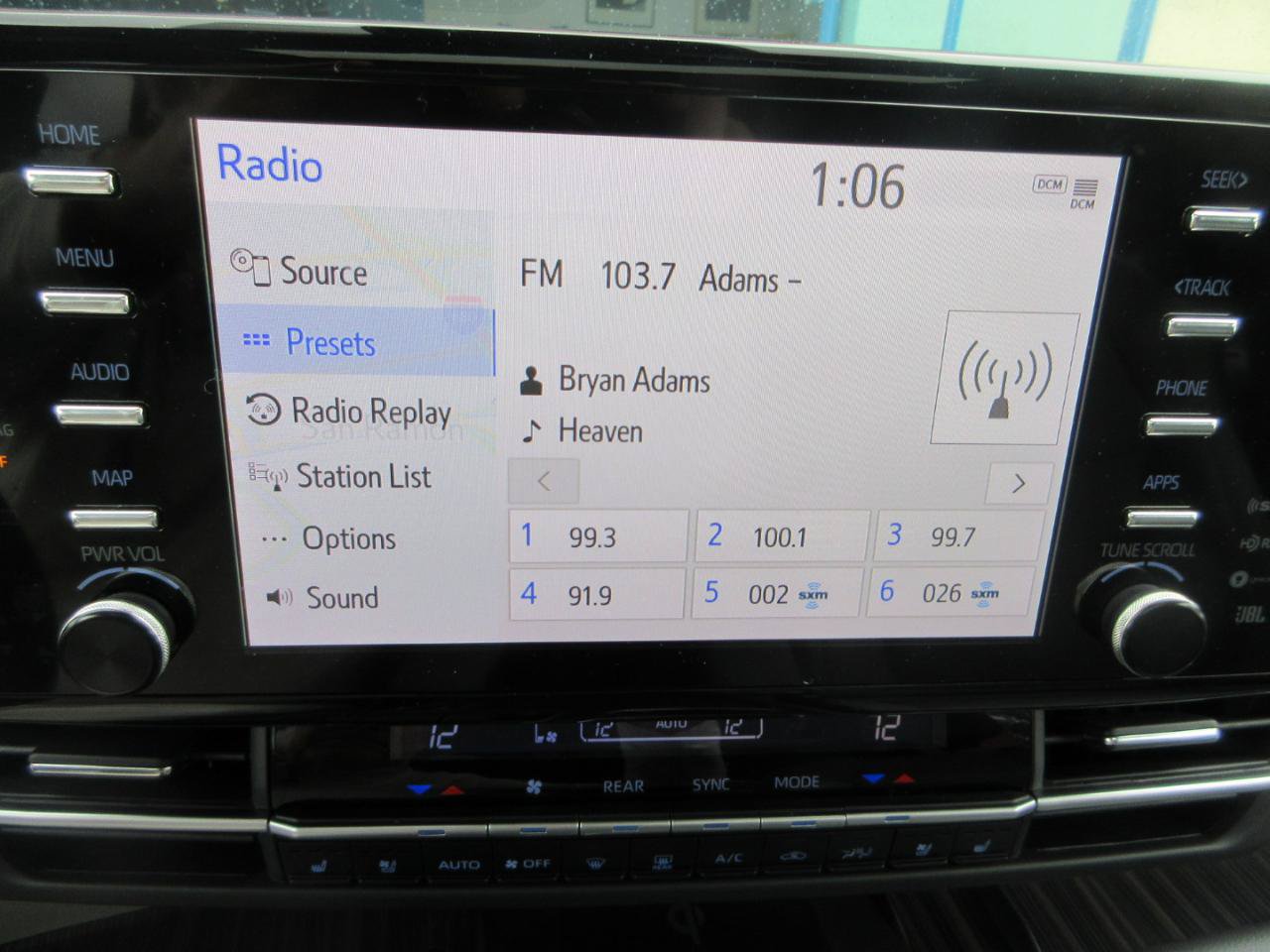 Used 2024 Toyota Sienna Limited AWD image 55