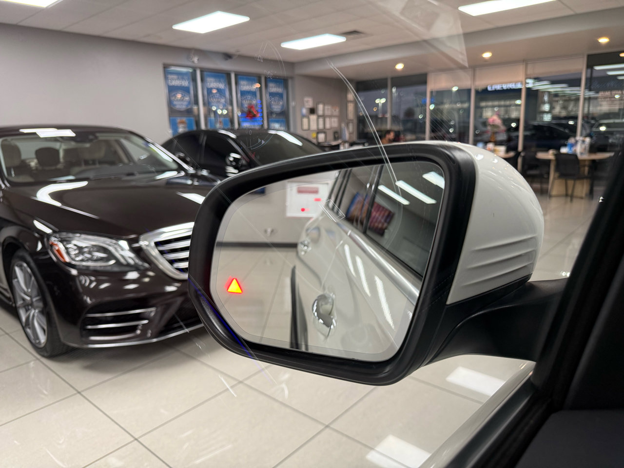 Used 2022 Mercedes-Benz GLS 450 4MATIC image 33