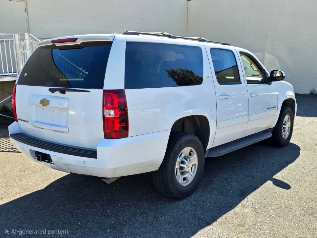 Used 2011 Chevrolet Suburban 2500 LT AWD/4WD image 7