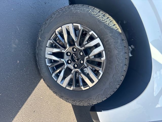 New 2026 Chevrolet Suburban Z71 image 26