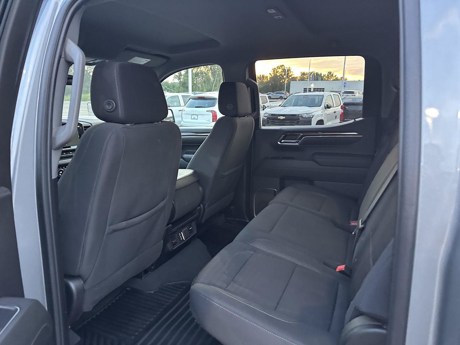 Used 2024 Chevrolet Silverado 1500 LT AWD/4WD image 15