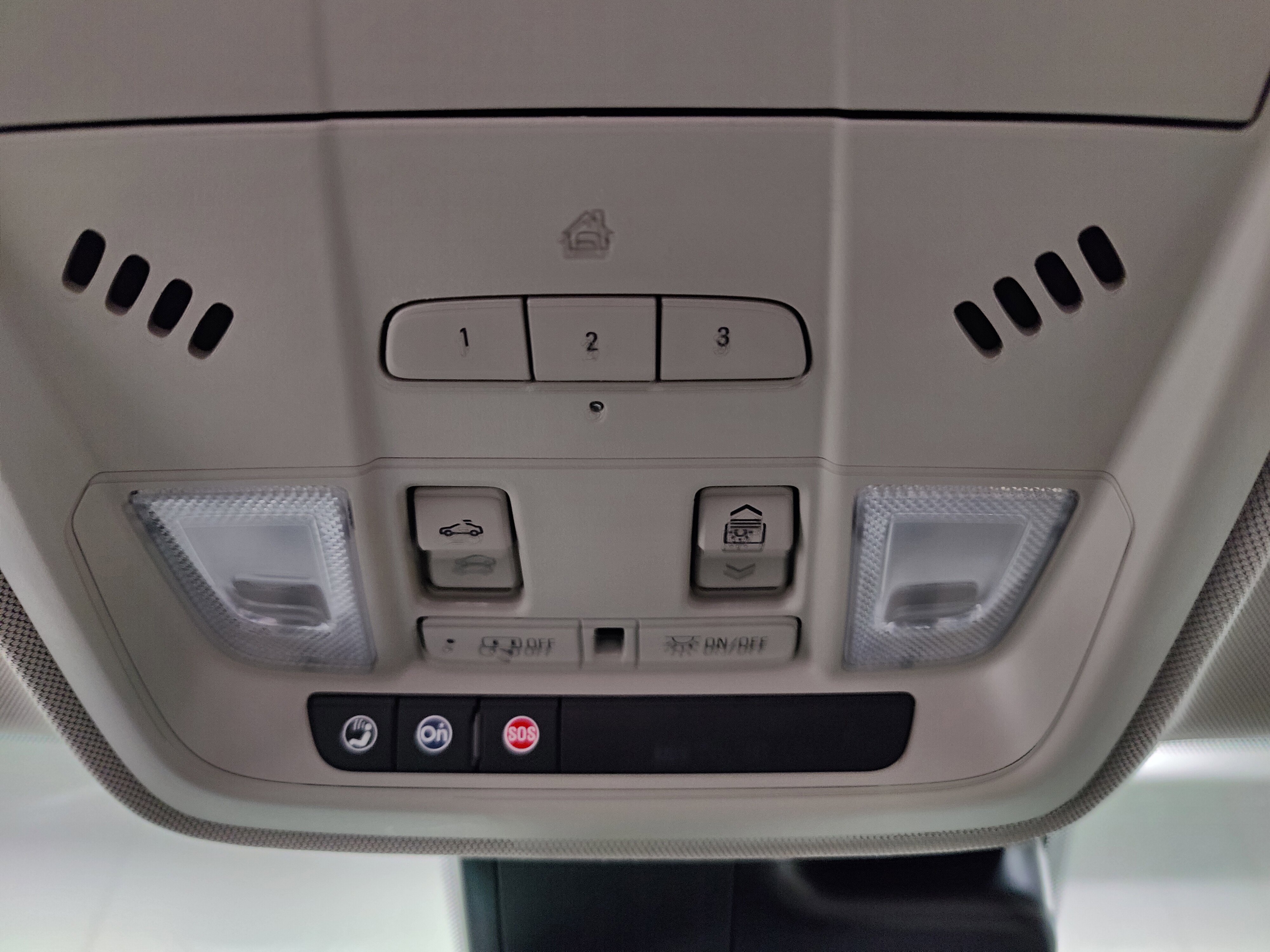 Used 2021 Cadillac XT4 Luxury w/ Cold Weather Package AWD/4WD image 27