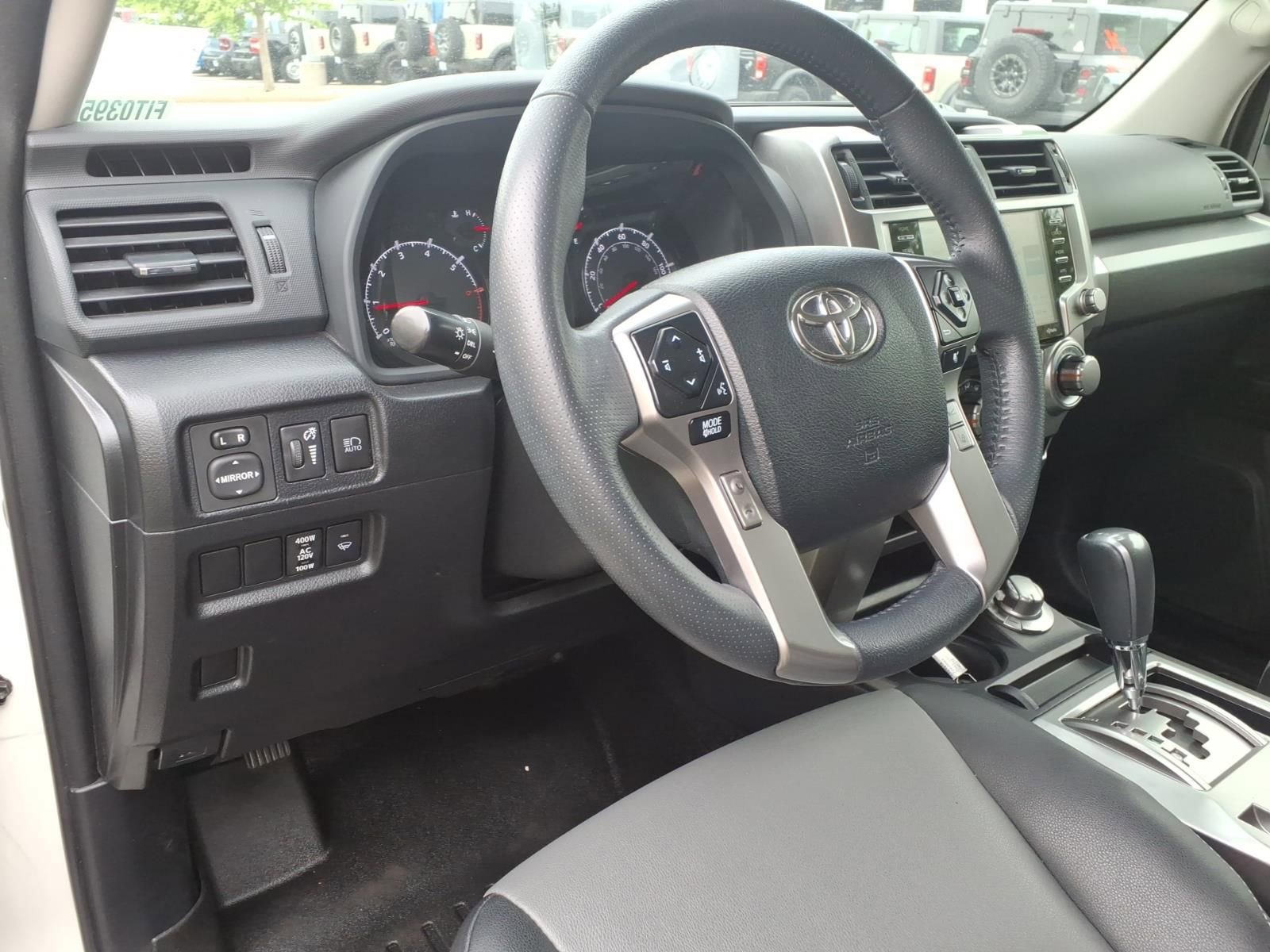Used 2022 Toyota 4Runner SR5 Premium w/ Moonroof Package AWD/4WD image 19