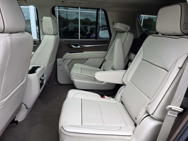 Used 2023 GMC Yukon Denali RWD image 11