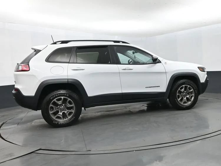 Used 2022 Jeep Cherokee Trailhawk w/ Technology Group B AWD/4WD image 4