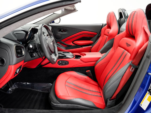 Used 2022 Aston Martin V8 Vantage Roadster RWD image 9