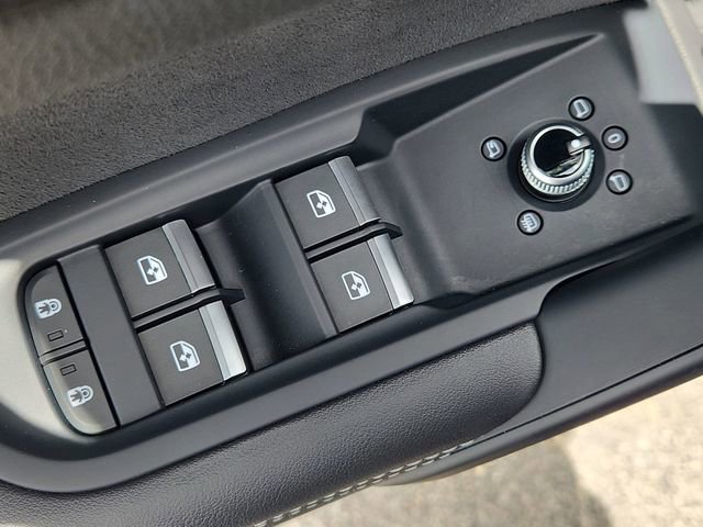 Used 2022 Audi SQ5 Premium Plus w/ Premium Plus Package image 23