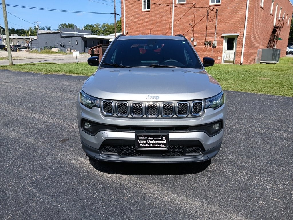 Certified 2024 Jeep Compass Latitude AWD/4WD image 14