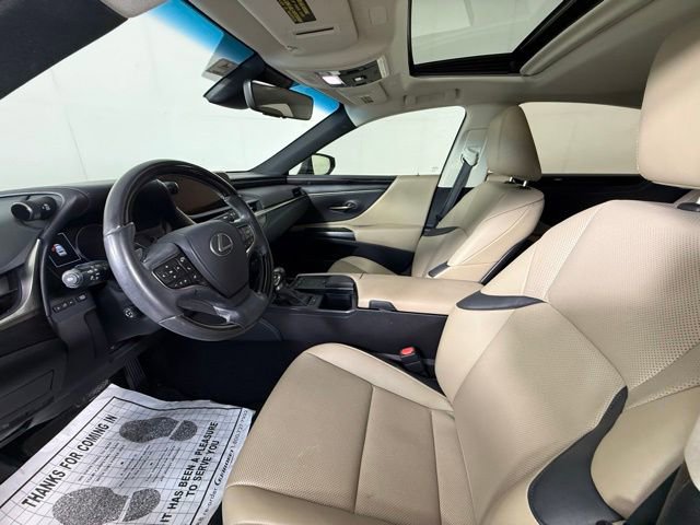 Used 2019 Lexus ES 350 w/ Premium Package FWD image 5