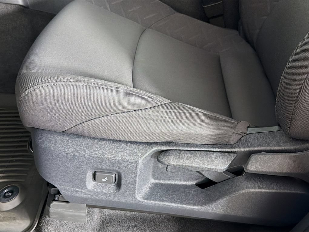 Used 2025 Toyota Tacoma SR5 AWD/4WD image 23