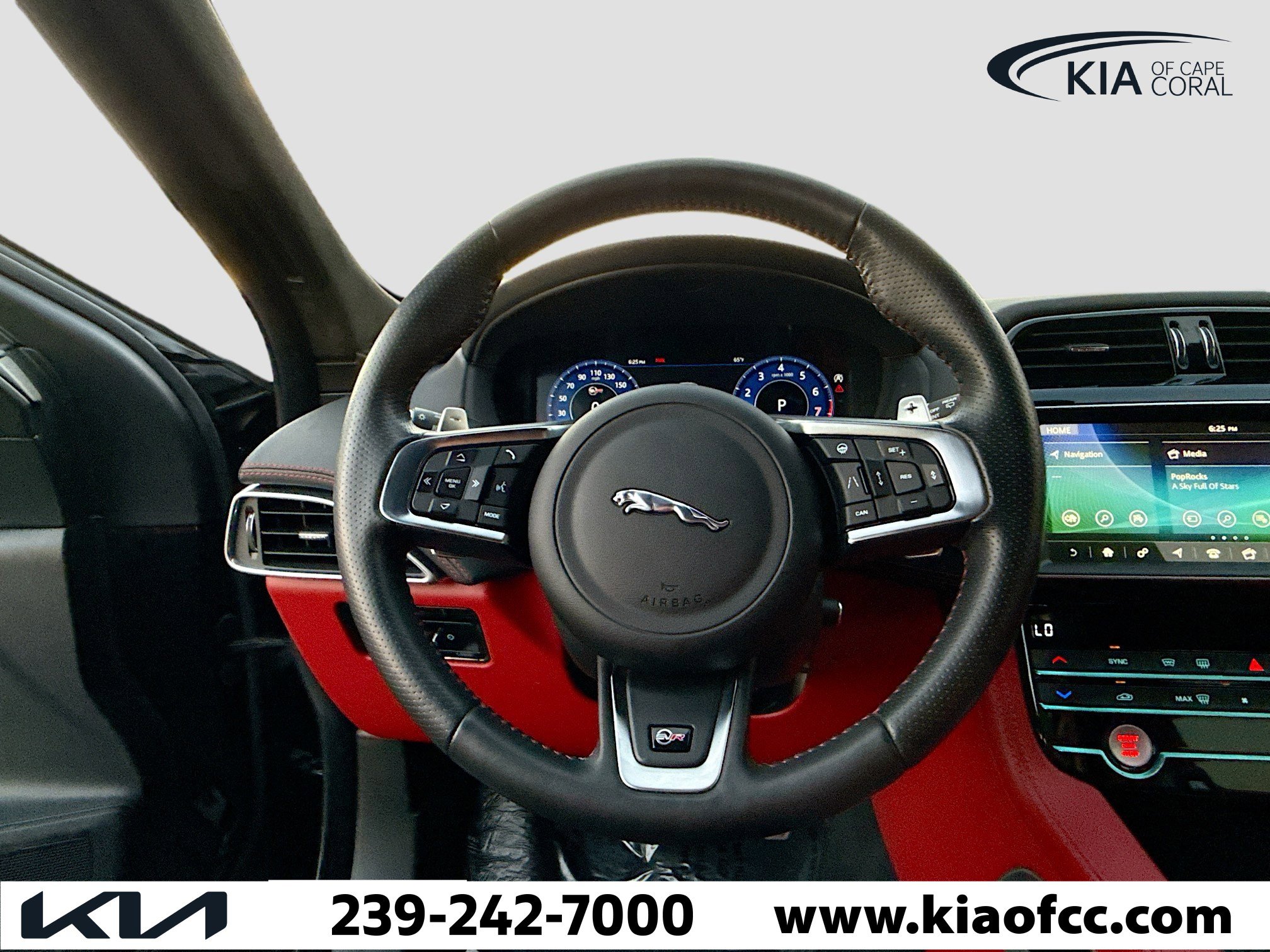 Used 2020 Jaguar F-PACE SVR image 38