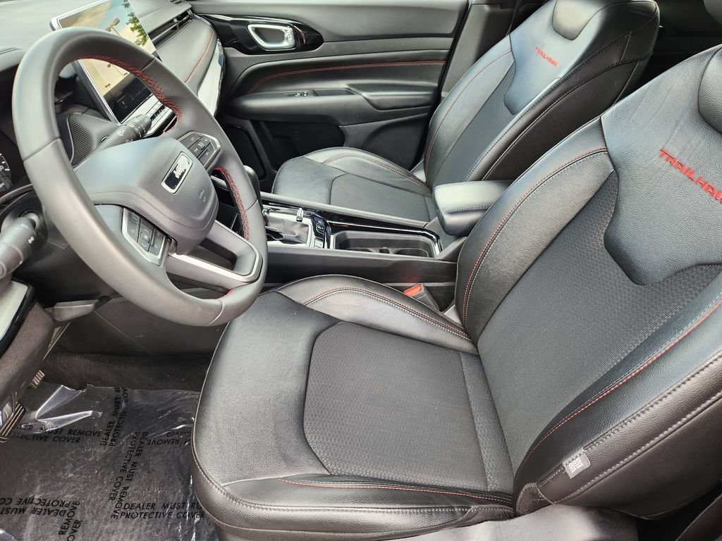 Used 2025 Jeep Compass Trailhawk AWD/4WD image 4