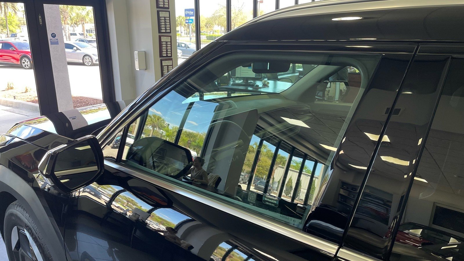 Used 2026 Kia EV9 Wind image 12