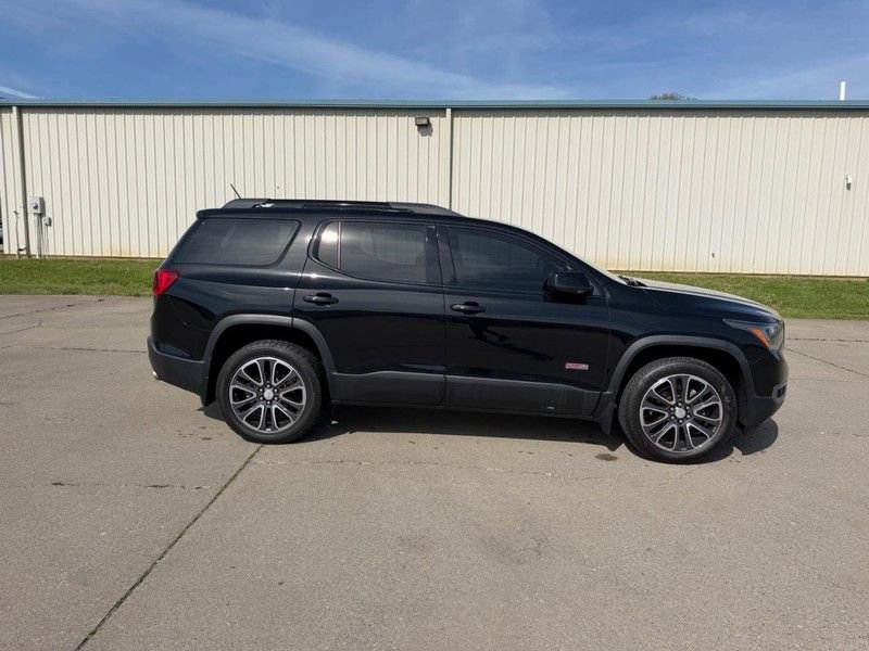 Used 2018 GMC Acadia SLT w/ LPO, Protection Package AWD/4WD image 2