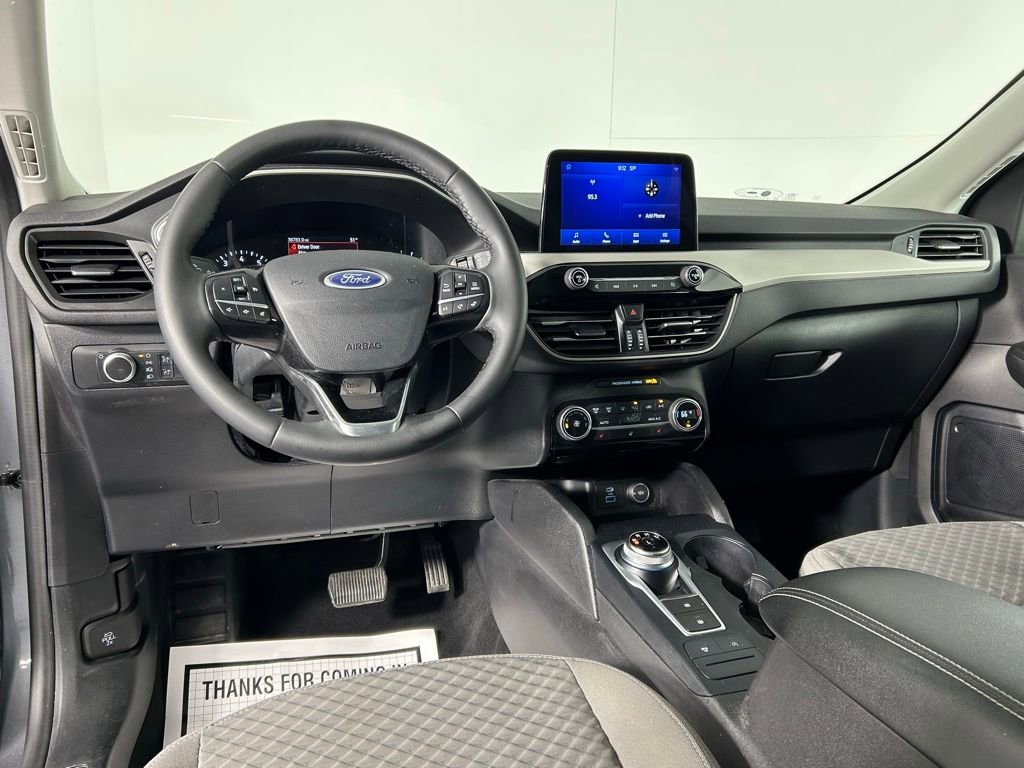 Used 2021 Ford Escape SE w/ SE Sport Appearance Package image 16