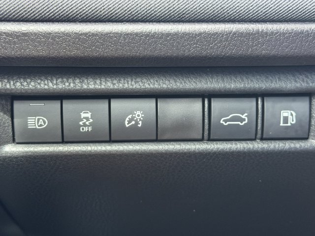 Used 2026 Toyota Camry LE FWD image 22