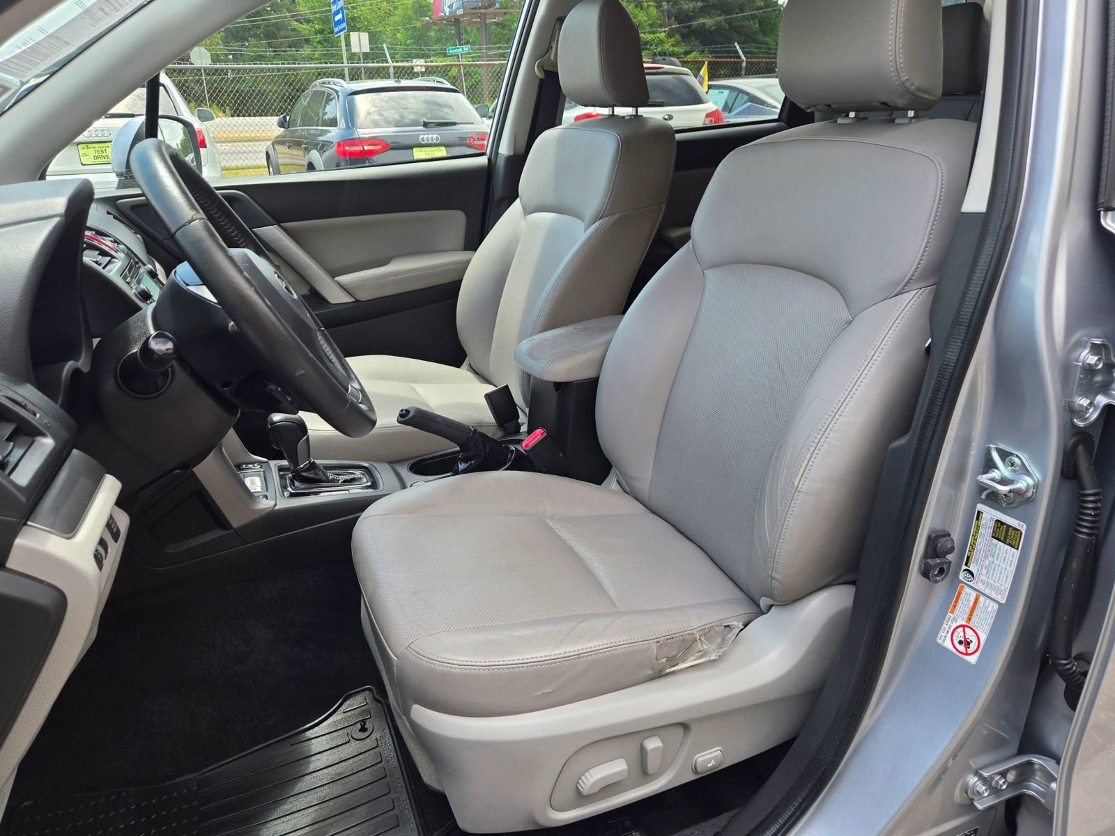 Used 2015 Subaru Forester 2.5i Touring AWD/4WD image 7