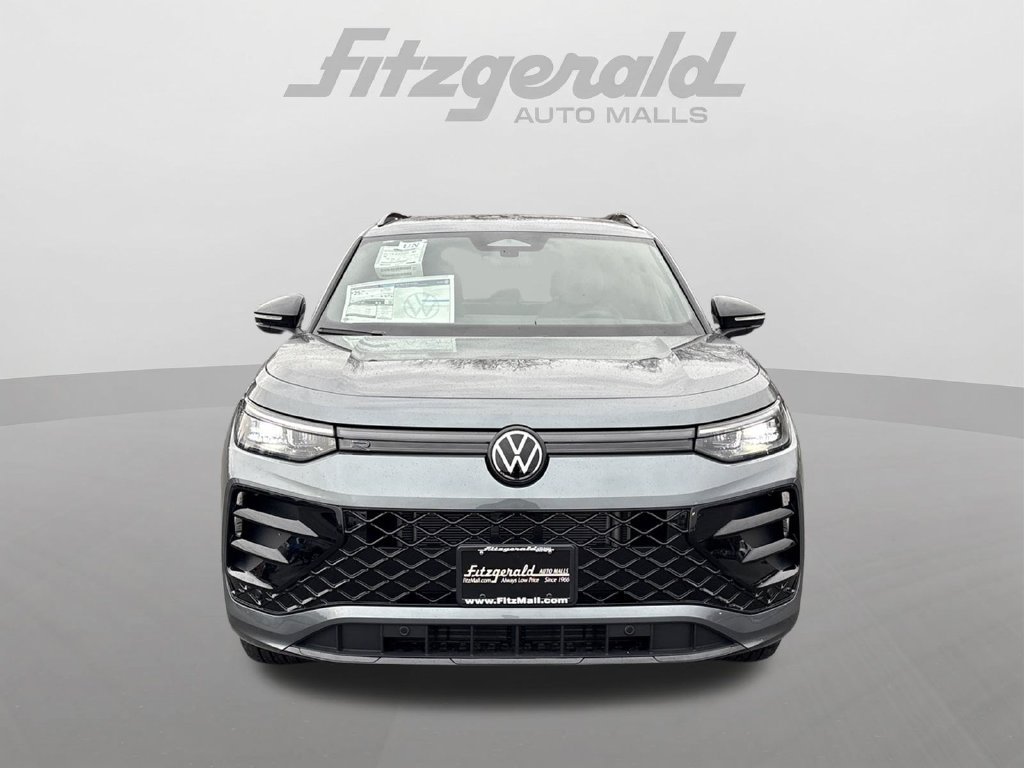 New 2026 Volkswagen Tiguan SE R-Line AWD/4WD image 4