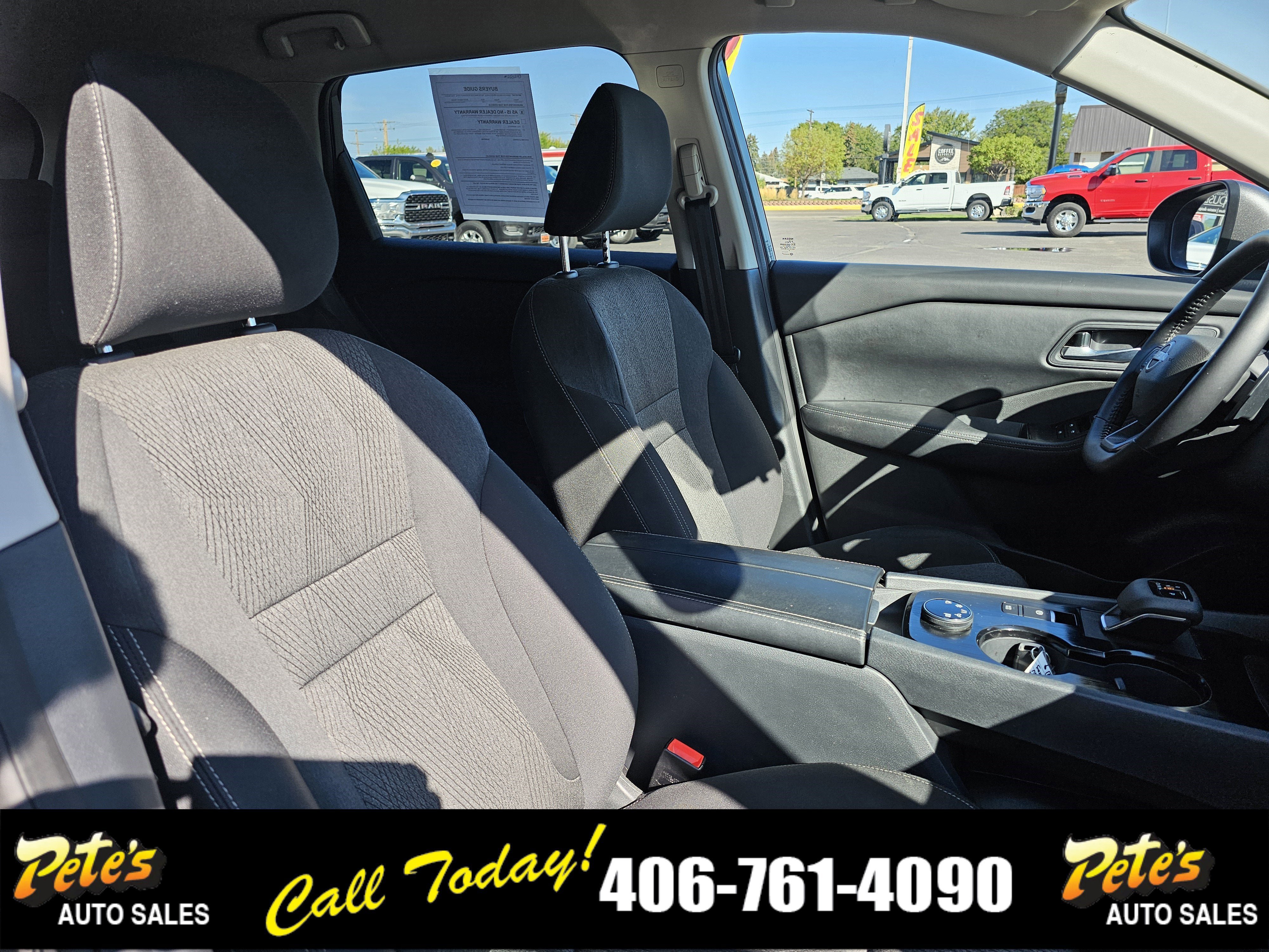 Used 2025 Nissan Rogue SV image 16