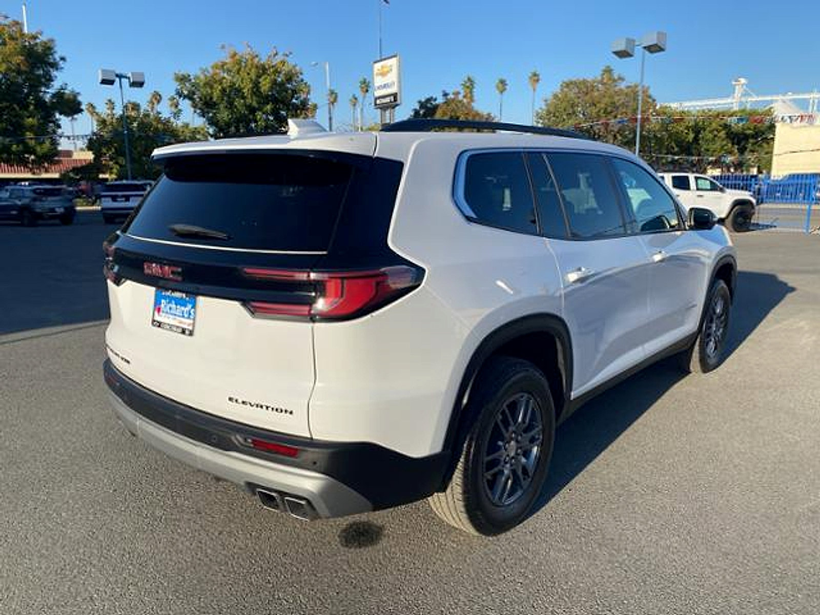 Used 2025 GMC Acadia Elevation AWD/4WD image 10