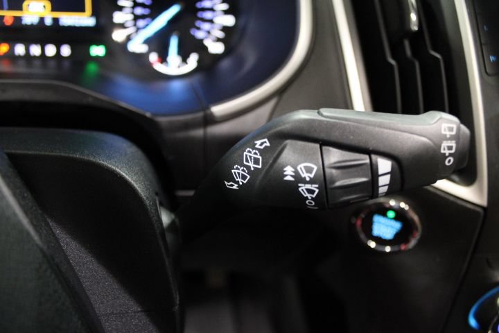 Used 2017 Ford Edge SEL FWD image 36