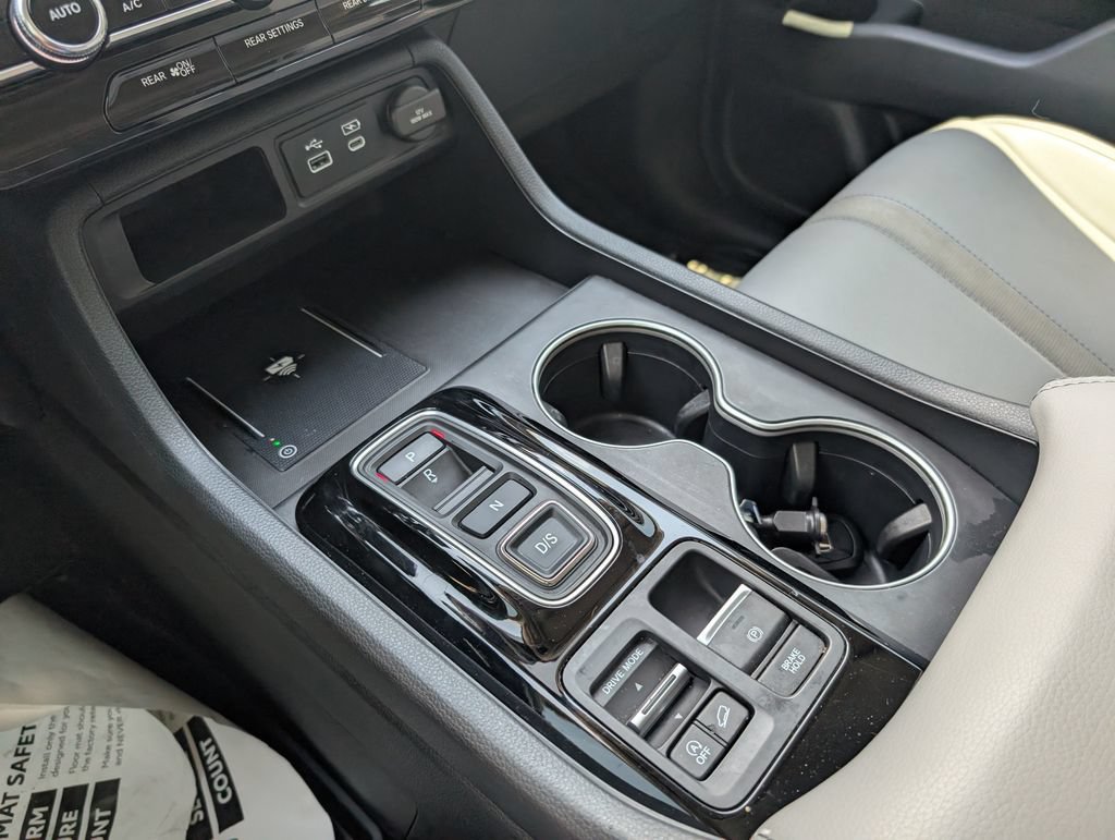 Used 2025 Honda Pilot Touring image 18