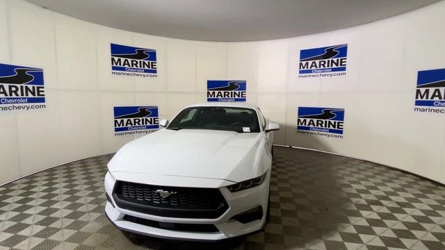 Used 2024 Ford Mustang Premium image 5