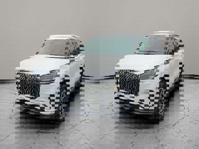 New 2026 Lincoln Aviator AWD image 3