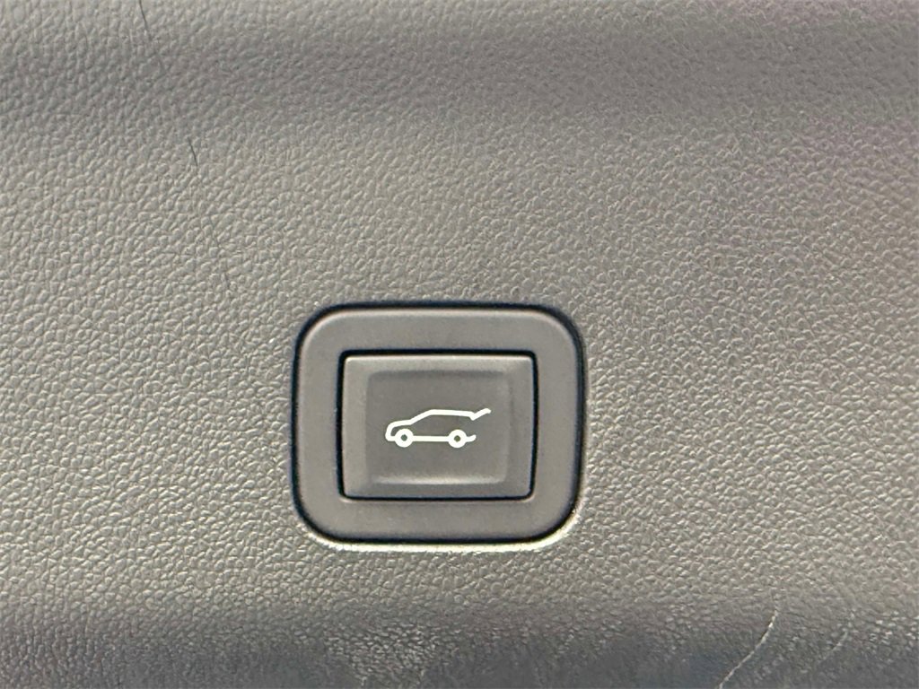 Used 2024 Cadillac Escalade ESV Sport Platinum w/ LPO, Floor Liner Package image 19