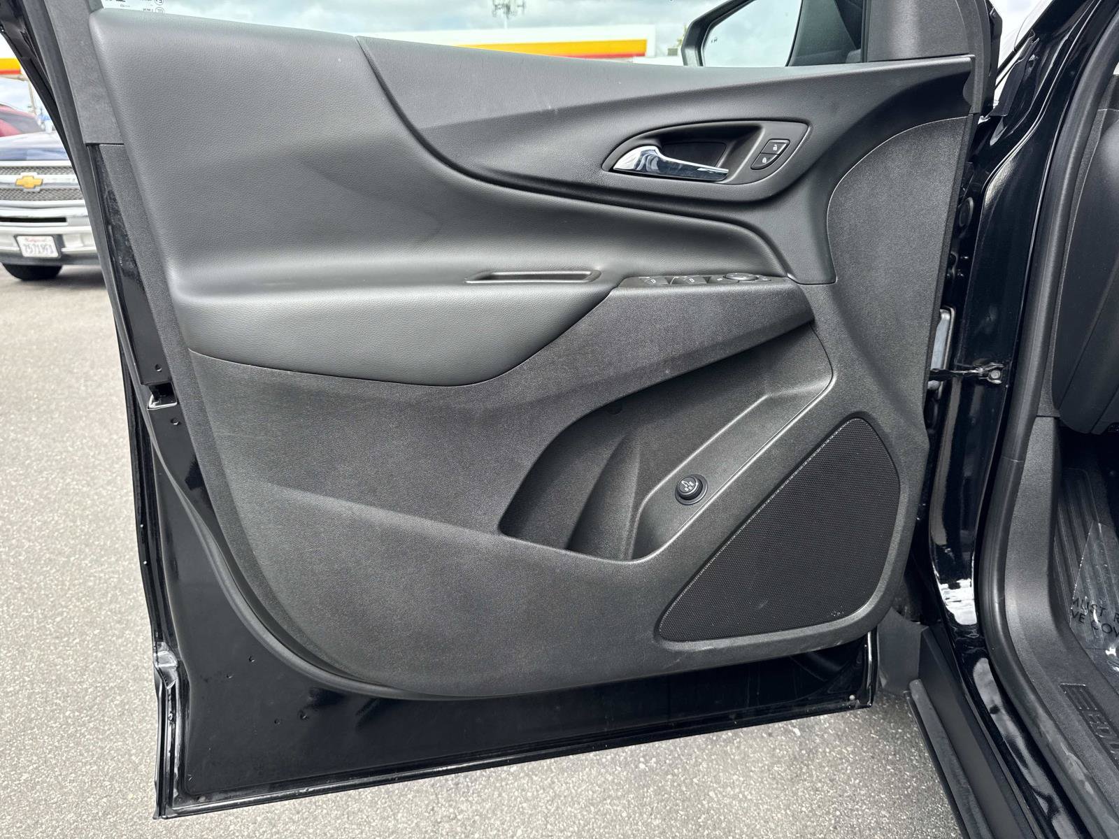 Used 2023 Chevrolet Equinox LT FWD image 19