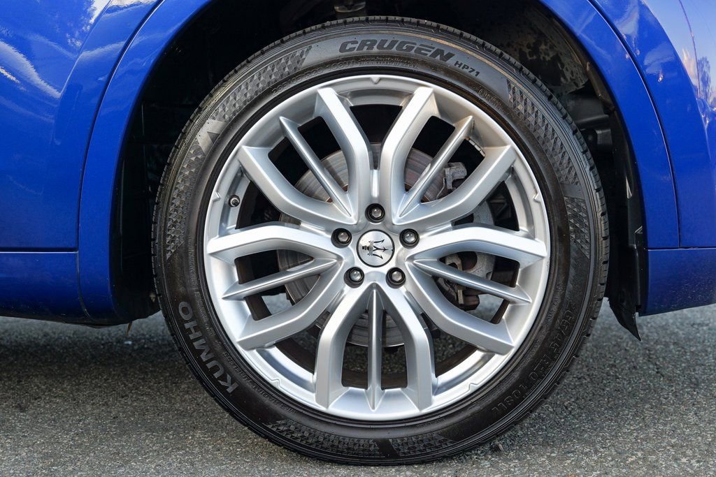 Used 2022 Maserati Levante GT image 12