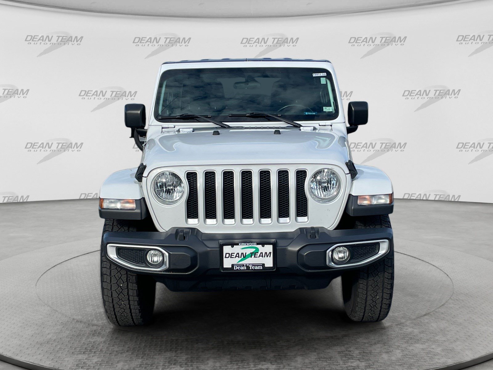 Used 2019 Jeep Wrangler Unlimited Sahara AWD/4WD image 2