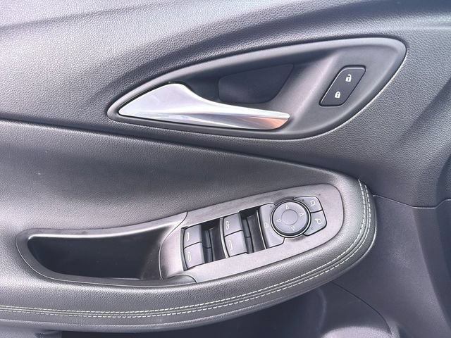 Used 2025 Buick Encore GX Preferred FWD image 22