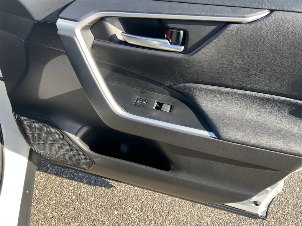 Certified 2025 Toyota RAV4 XLE image 17