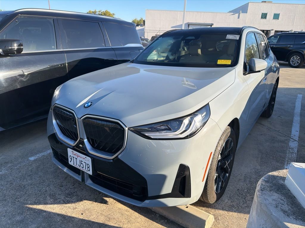 Used 2025 BMW X3 xDrive30i image 2