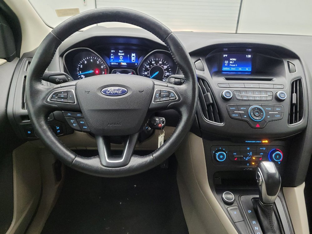 Used 2016 Ford Focus SE w/ SE Cold Weather Package image 22