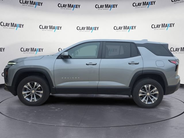 Used 2026 Chevrolet Equinox LT w/ Safety and Technology Package FWD image 2