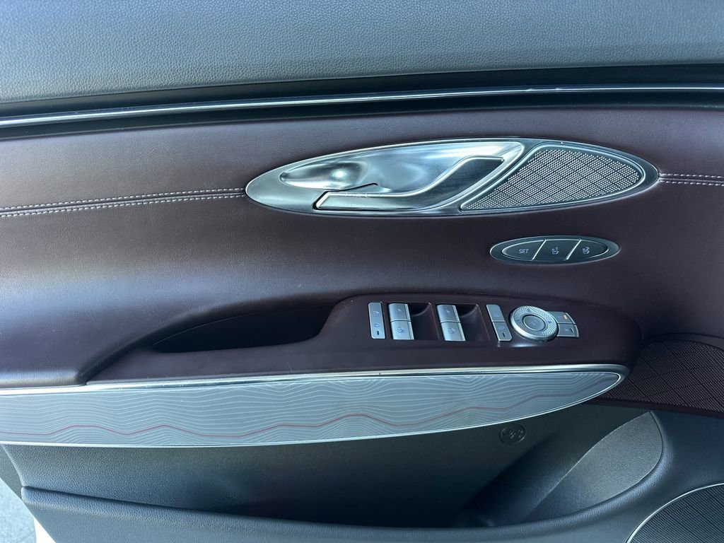 Used 2023 Genesis GV70 2.5T Advanced w/ Advanced Package image 11